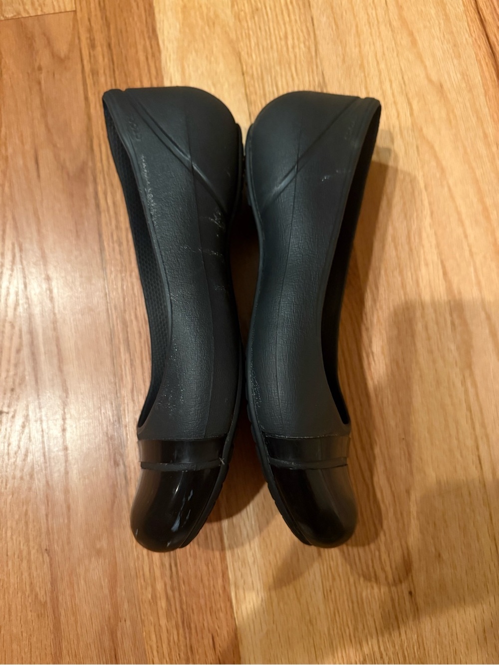 CROCS-Cap Toe N-Dark Gray/Black-Slip On-Ballet Flats-8W